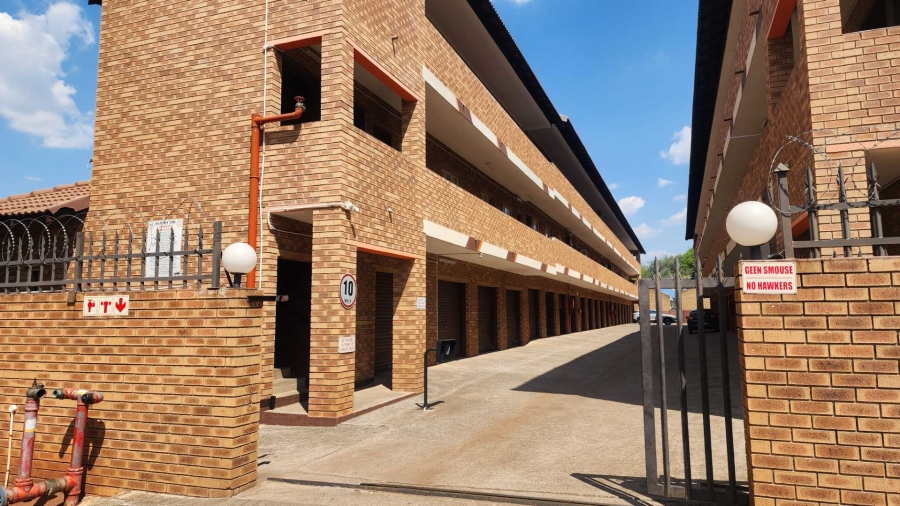 1 Bedroom Property for Sale in Rustenburg North West